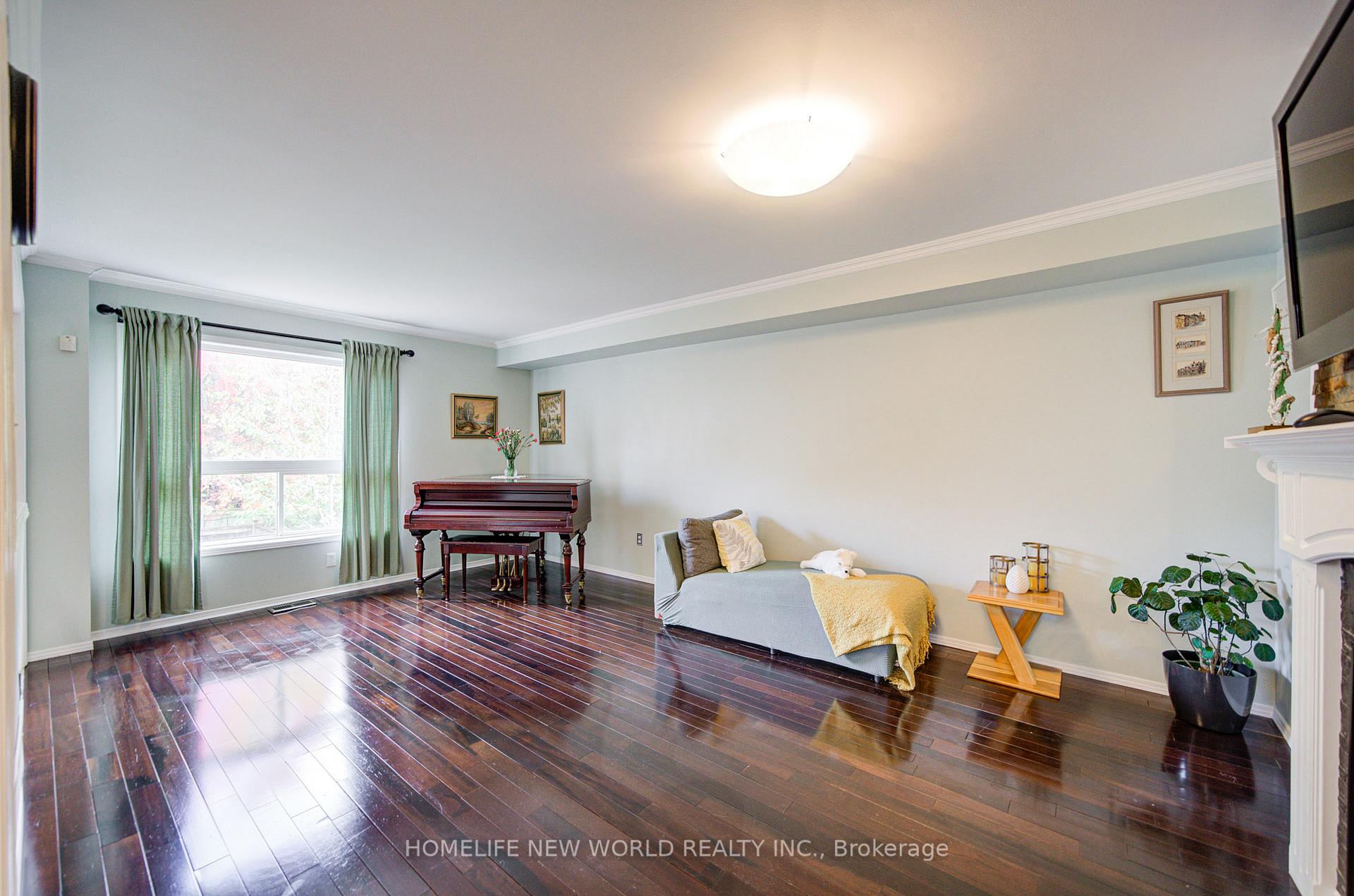 Photo 7 of 186 Solway Avenue, Vaughan, Maple — HOMEH