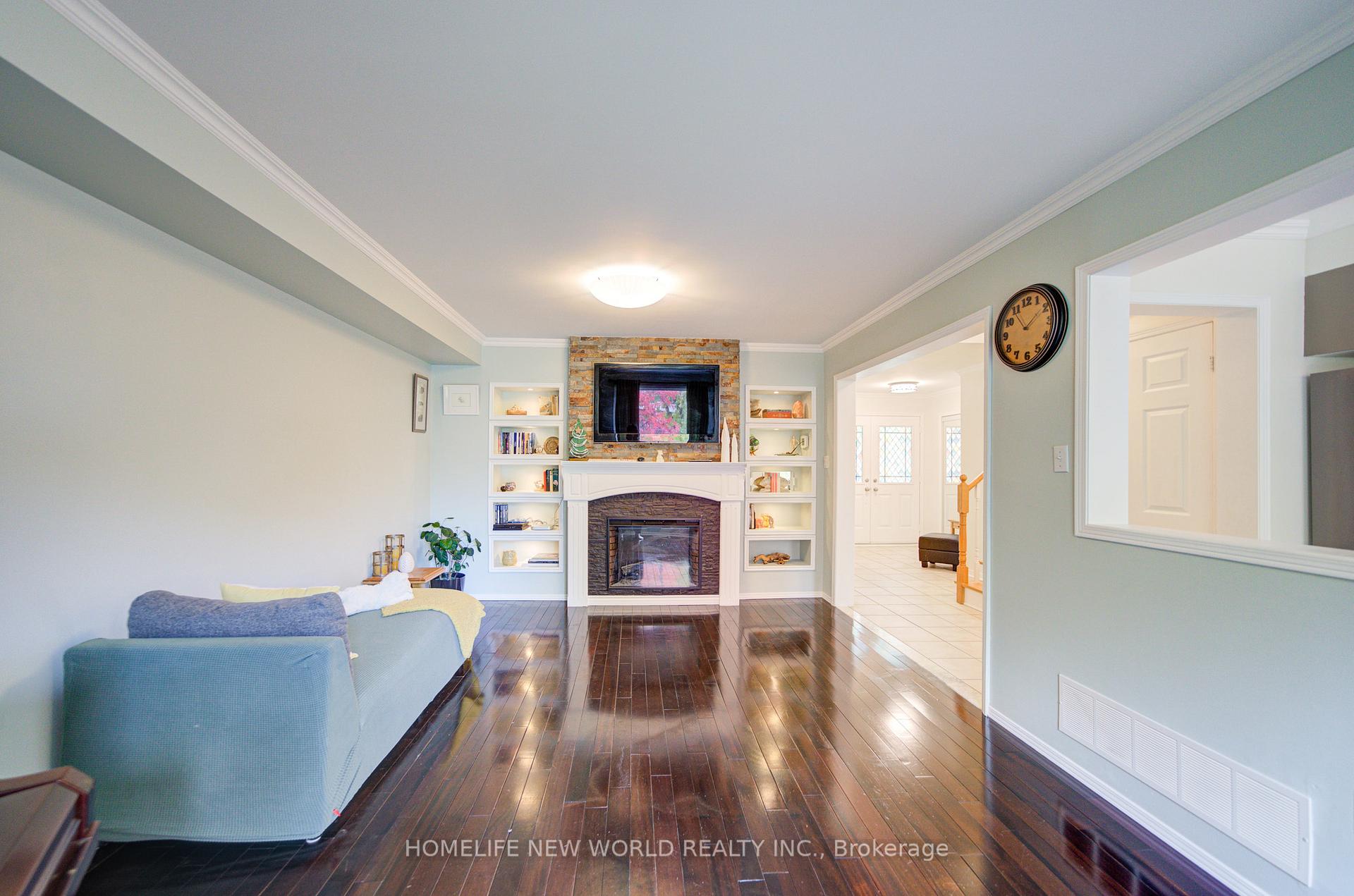 Photo 8 of 186 Solway Avenue, Vaughan, Maple — HOMEH