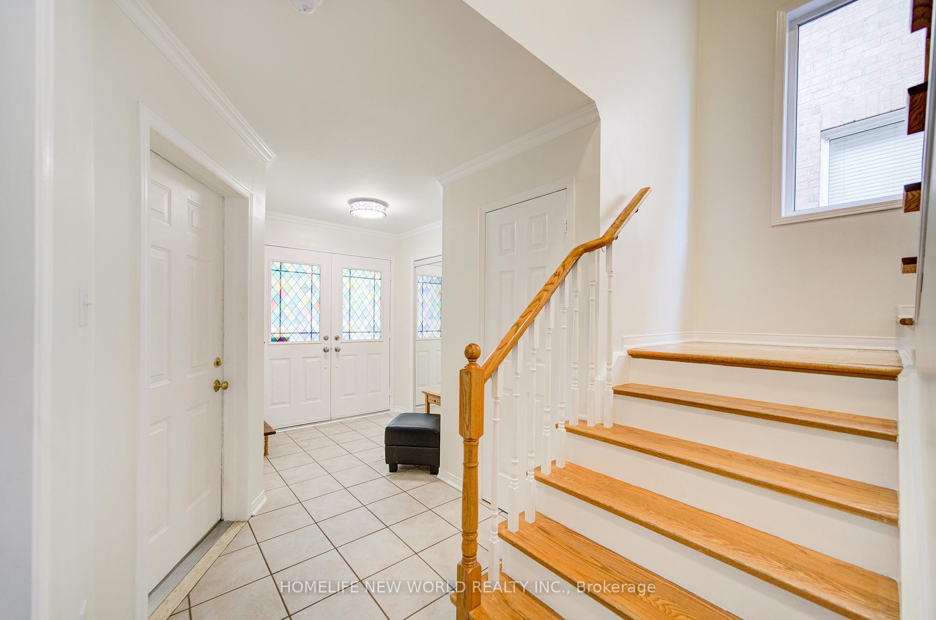 Photo 12 of 186 Solway Avenue, Vaughan, Maple — HOMEH
