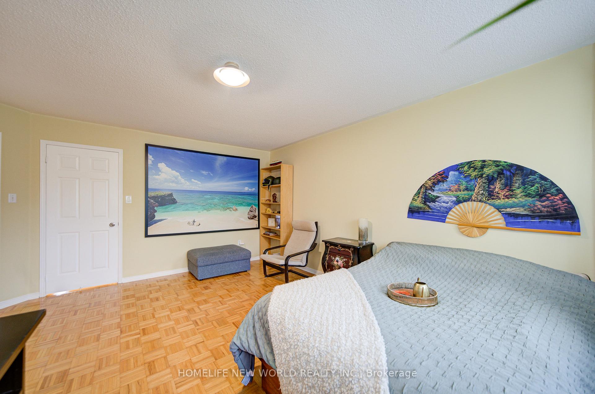 Photo 17 of 186 Solway Avenue, Vaughan, Maple — HOMEH