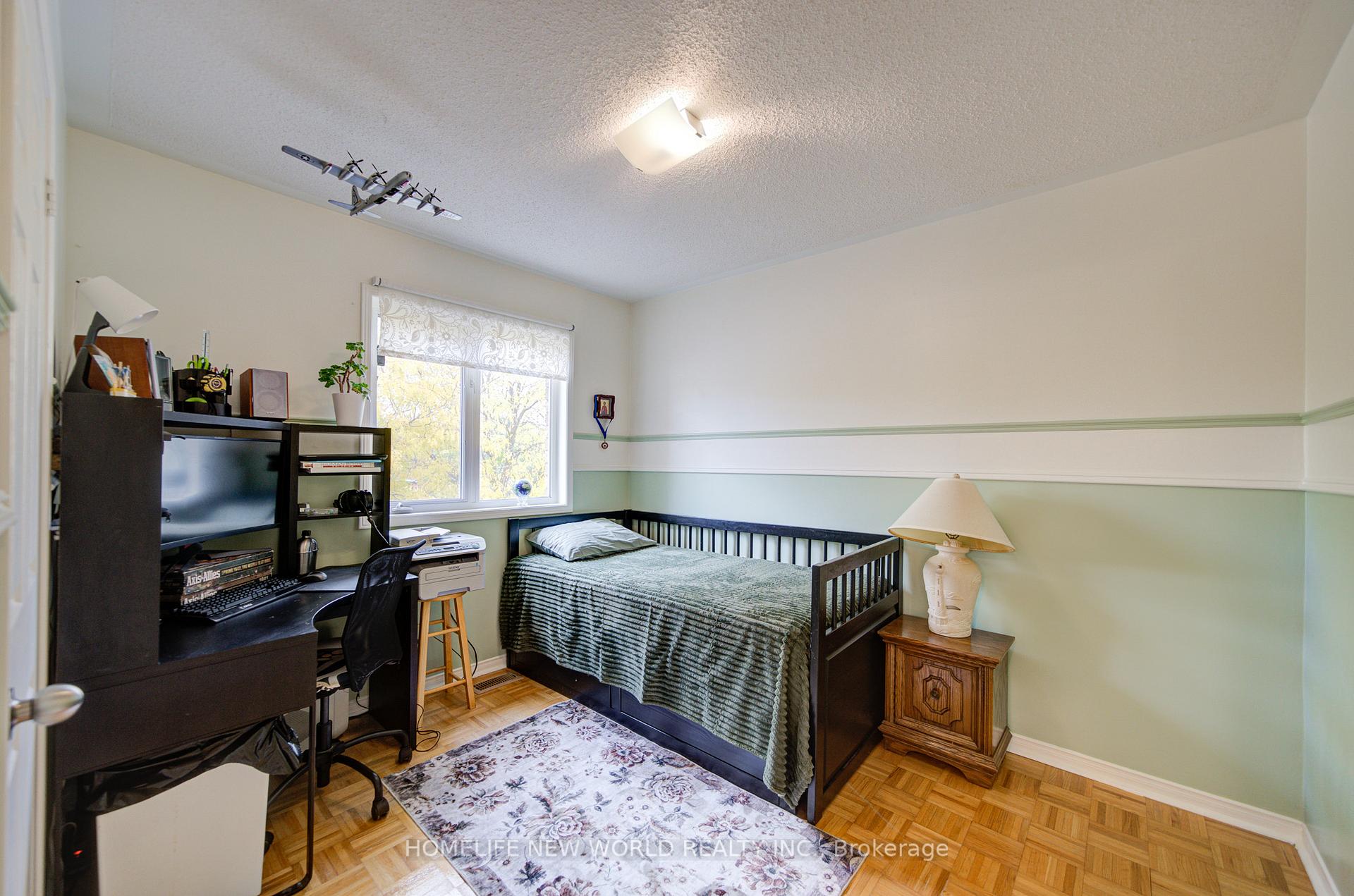 Photo 21 of 186 Solway Avenue, Vaughan, Maple — HOMEH