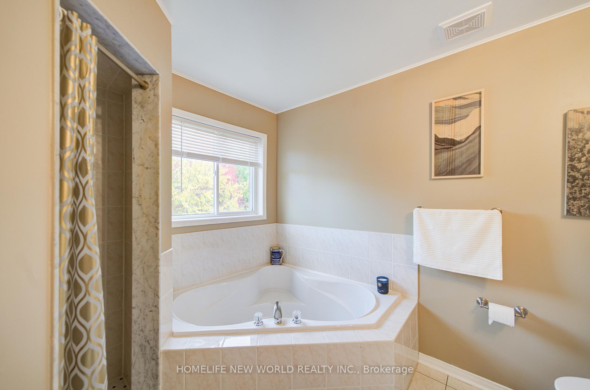 Photo 23 of 186 Solway Avenue, Vaughan, Maple — HOMEH
