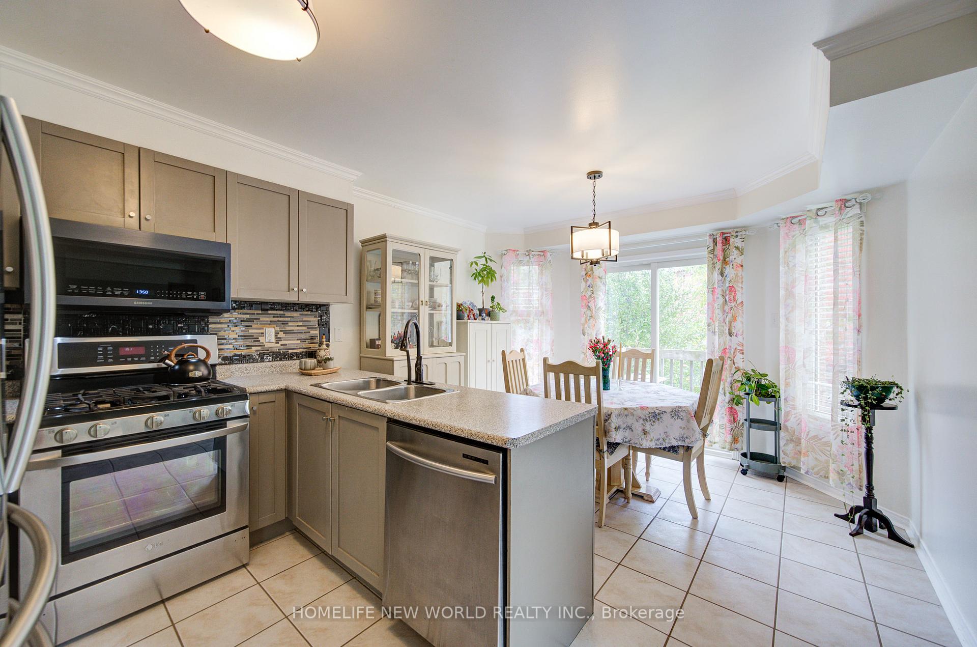 Photo 42 of 186 Solway Avenue, Vaughan, Maple — HOMEH