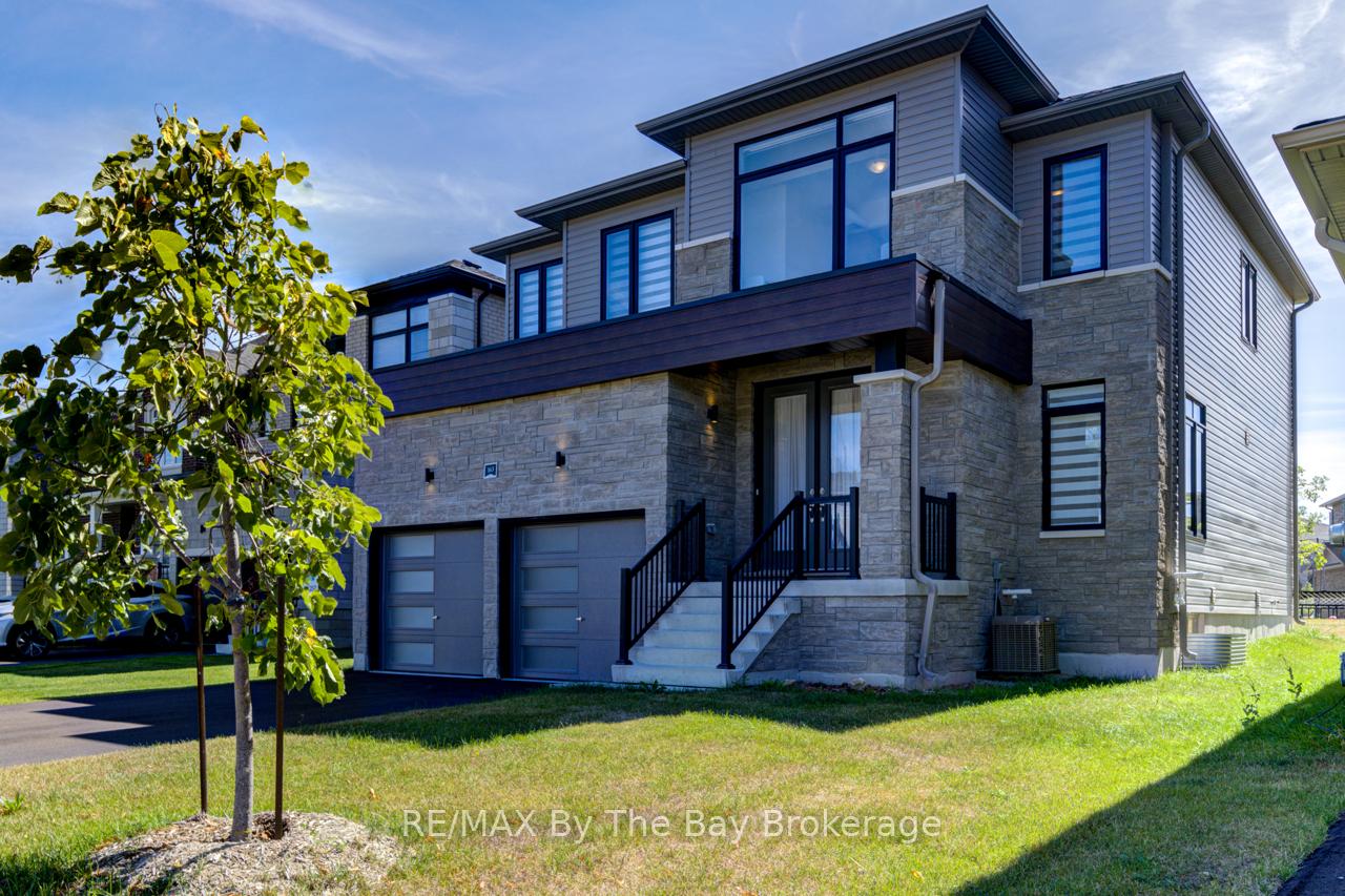 Photo 2 of 163 Rosanne Circle, Wasaga Beach — HOMEH