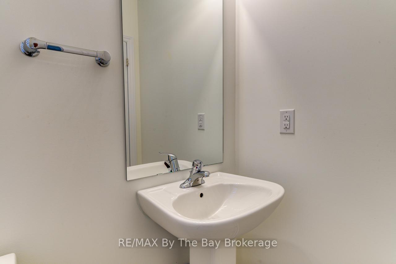 Photo 25 of 163 Rosanne Circle, Wasaga Beach — HOMEH