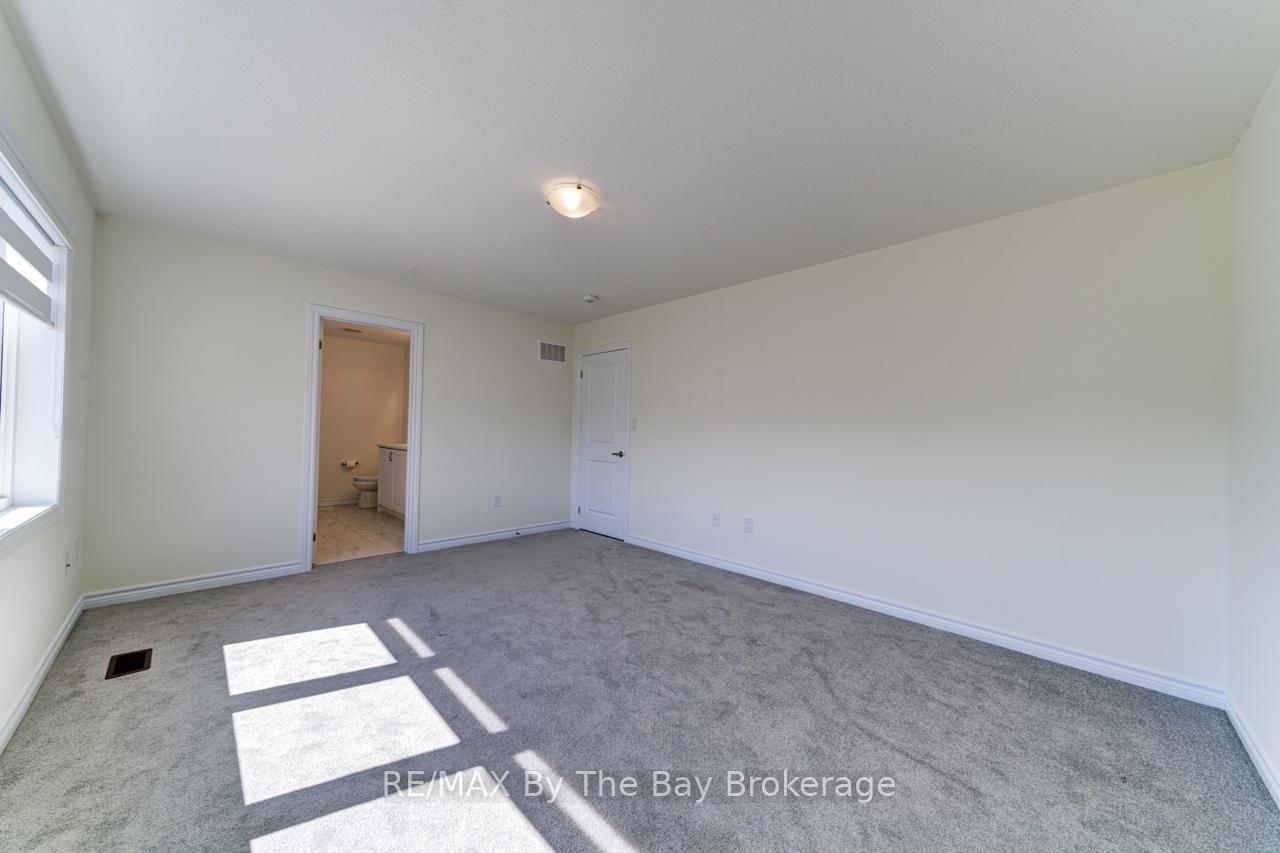 Photo 29 of 163 Rosanne Circle, Wasaga Beach — HOMEH