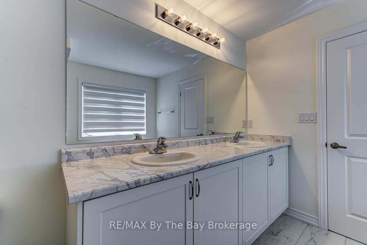 Photo 31 of 163 Rosanne Circle, Wasaga Beach — HOMEH