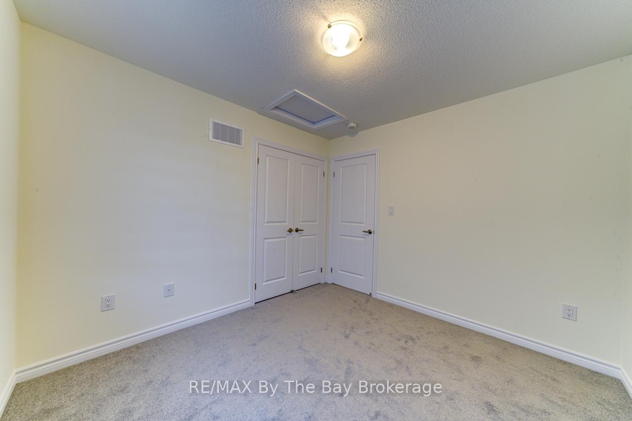 Photo 36 of 163 Rosanne Circle, Wasaga Beach — HOMEH