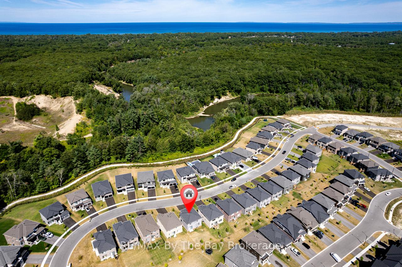 Photo 48 of 163 Rosanne Circle, Wasaga Beach — HOMEH