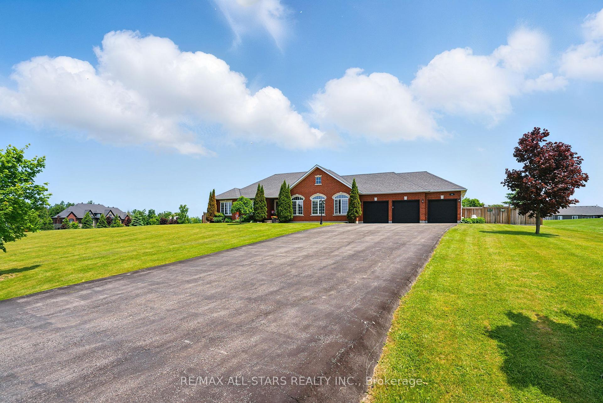 Front of 28 Bagshaw Crescent