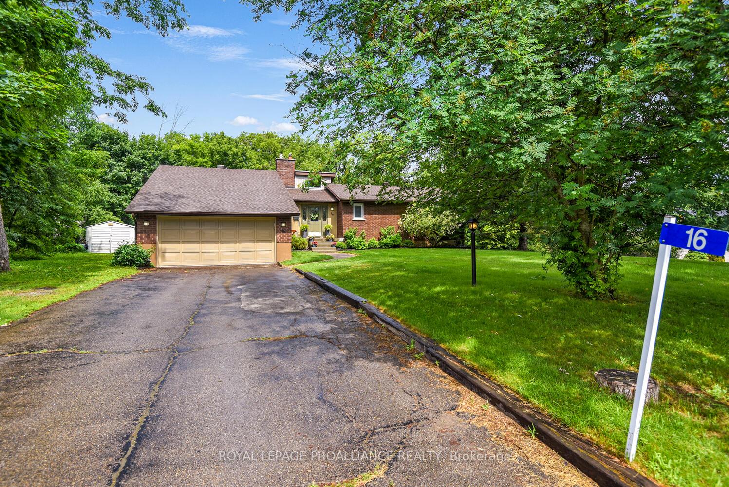 Photo 4 of 16 Willow Drive, Augusta, Augusta Twp — HOMEH