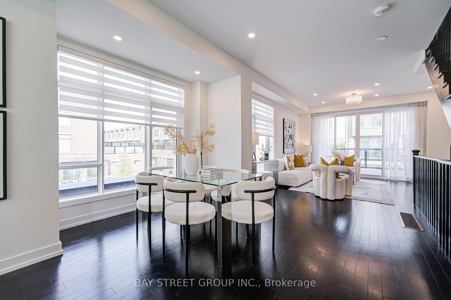 Photo 10 of 187 Salterton Circle, Vaughan, Maple — HOMEH