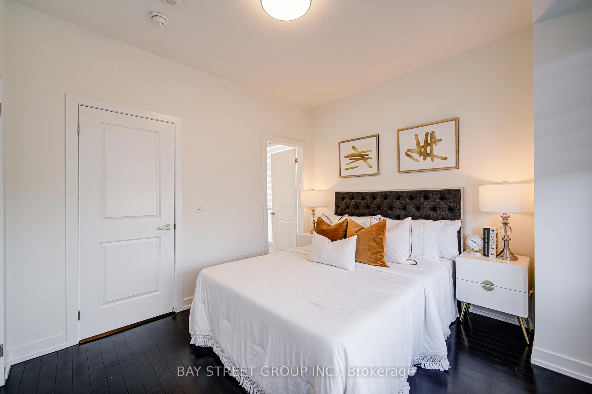 Photo 14 of 187 Salterton Circle, Vaughan, Maple — HOMEH