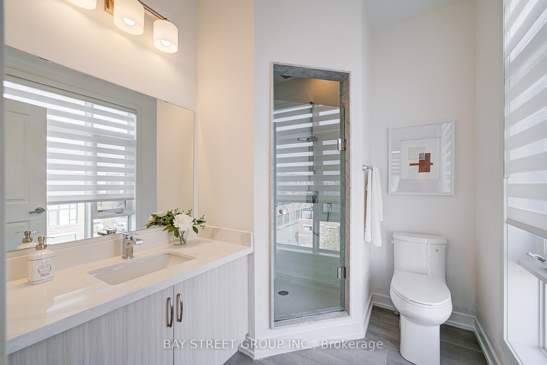 Photo 15 of 187 Salterton Circle, Vaughan, Maple — HOMEH