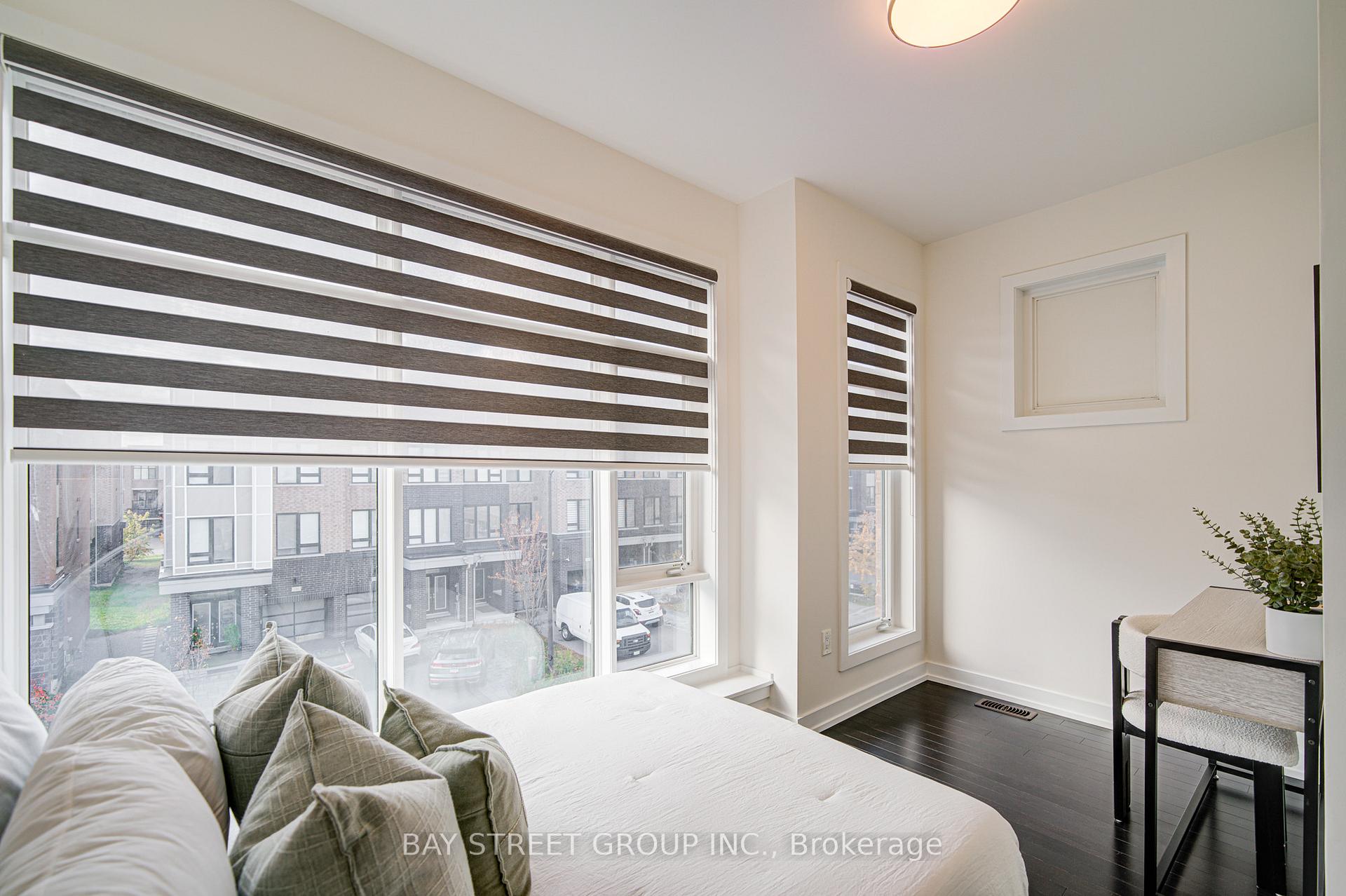 Photo 20 of 187 Salterton Circle, Vaughan, Maple — HOMEH