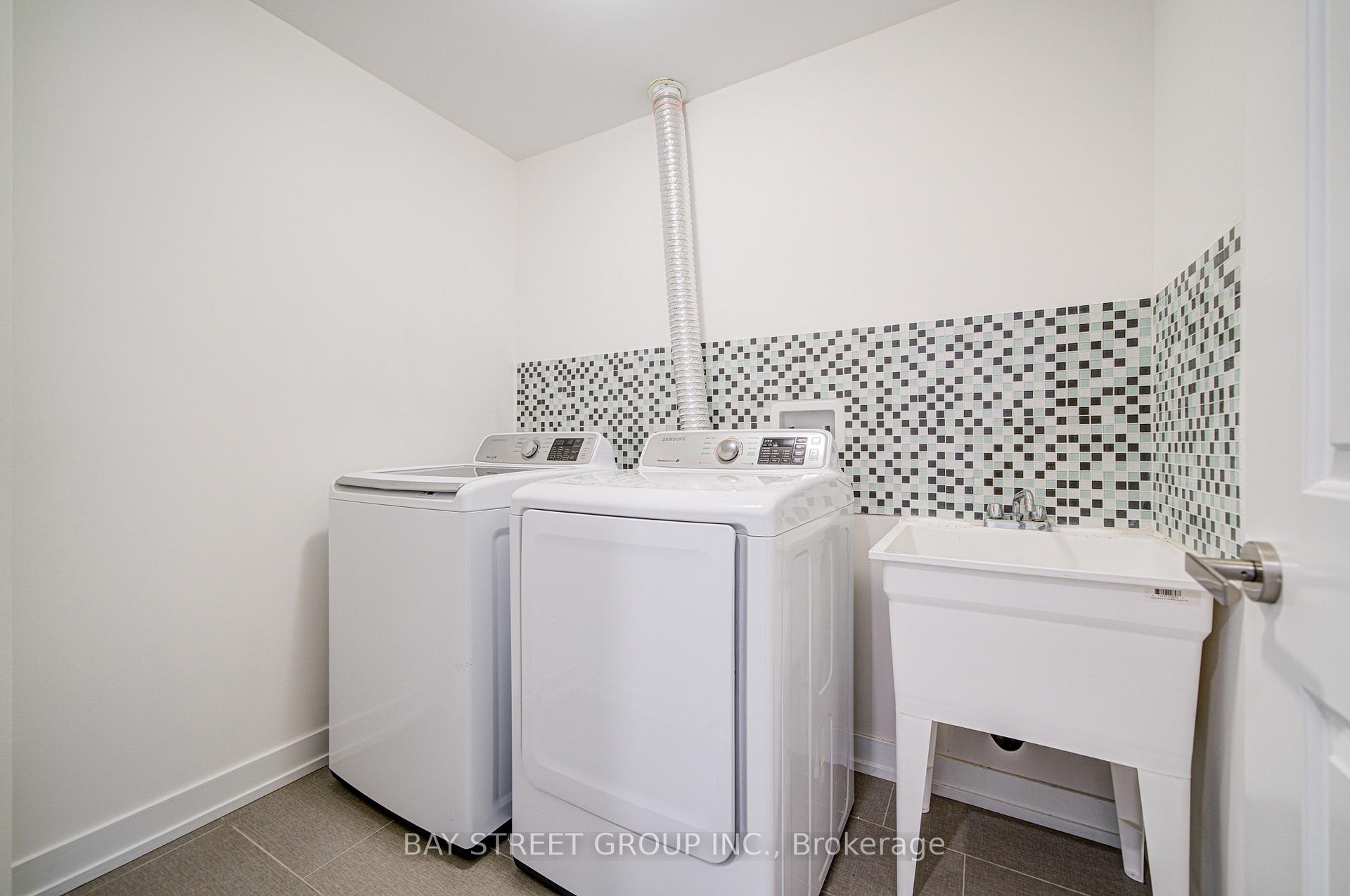 Photo 26 of 187 Salterton Circle, Vaughan, Maple — HOMEH