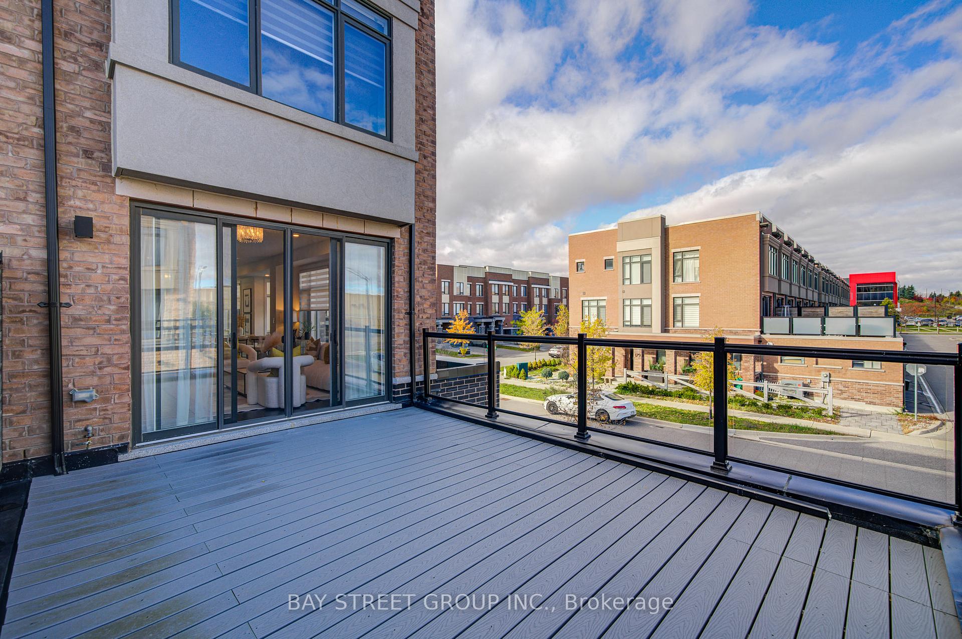 Photo 30 of 187 Salterton Circle, Vaughan, Maple — HOMEH