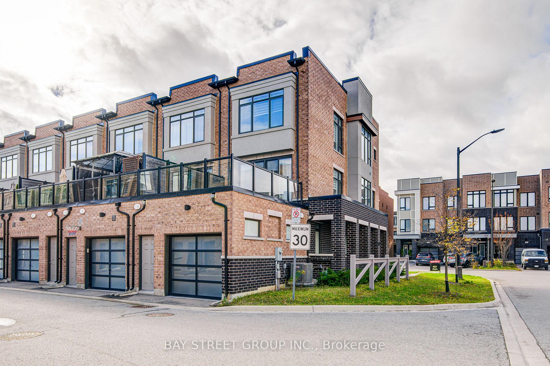 Photo 32 of 187 Salterton Circle, Vaughan, Maple — HOMEH