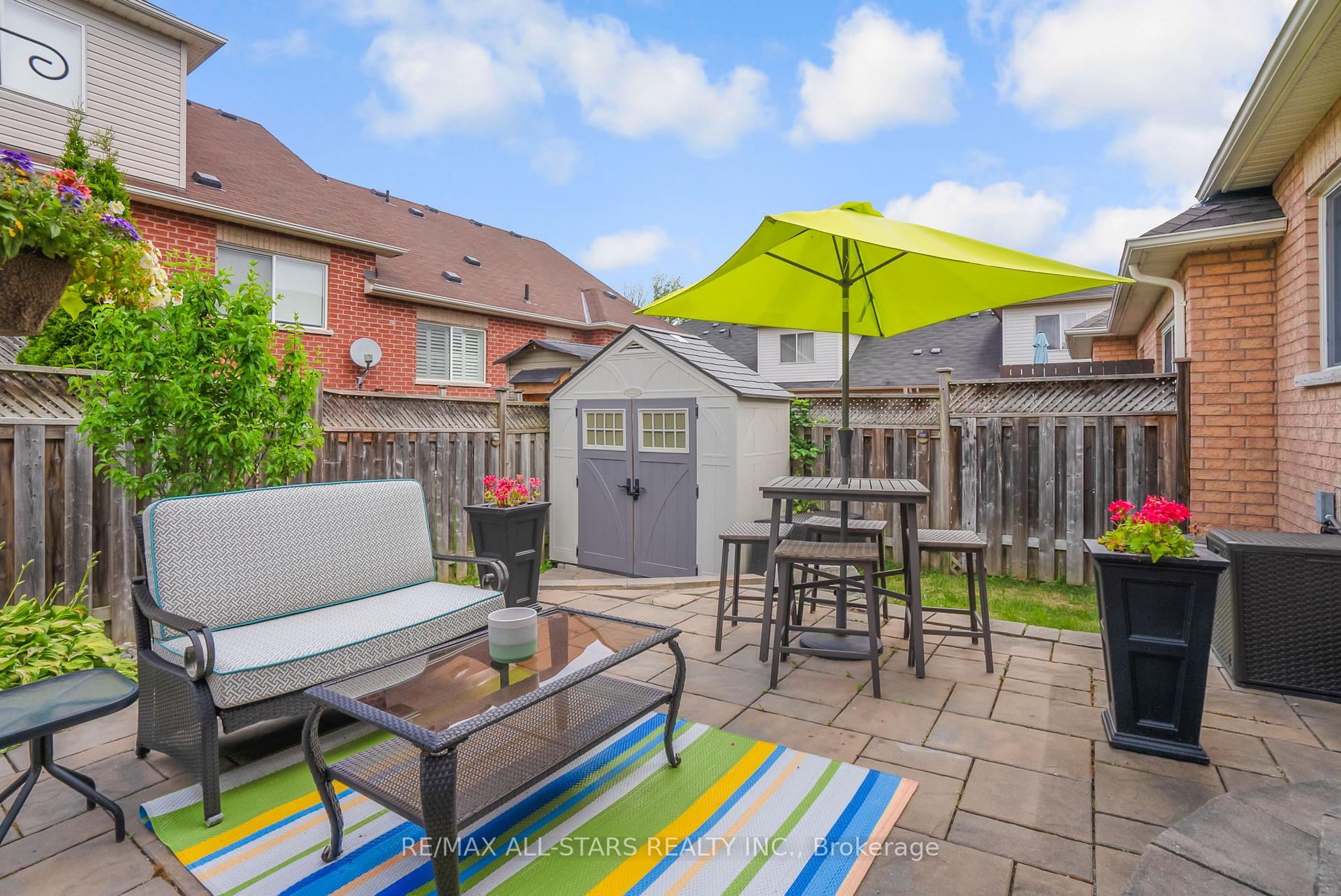 Photo 40 of 32 Meadows End Crescent, Uxbridge — HOMEH