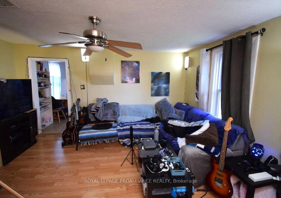 Photo 8 of 206 College Street E, Belleville, Belleville Ward — HOMEH