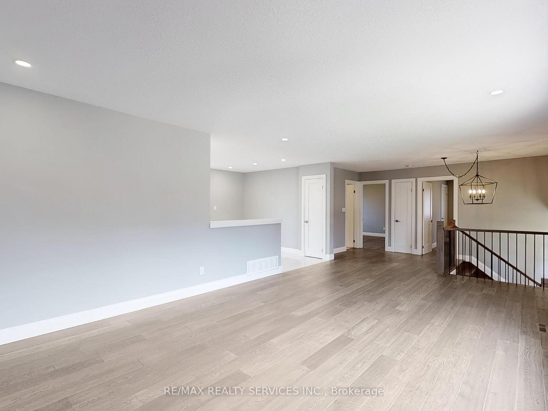 Photo 5 of 35 Innisbrook Drive, Wasaga Beach — HOMEH