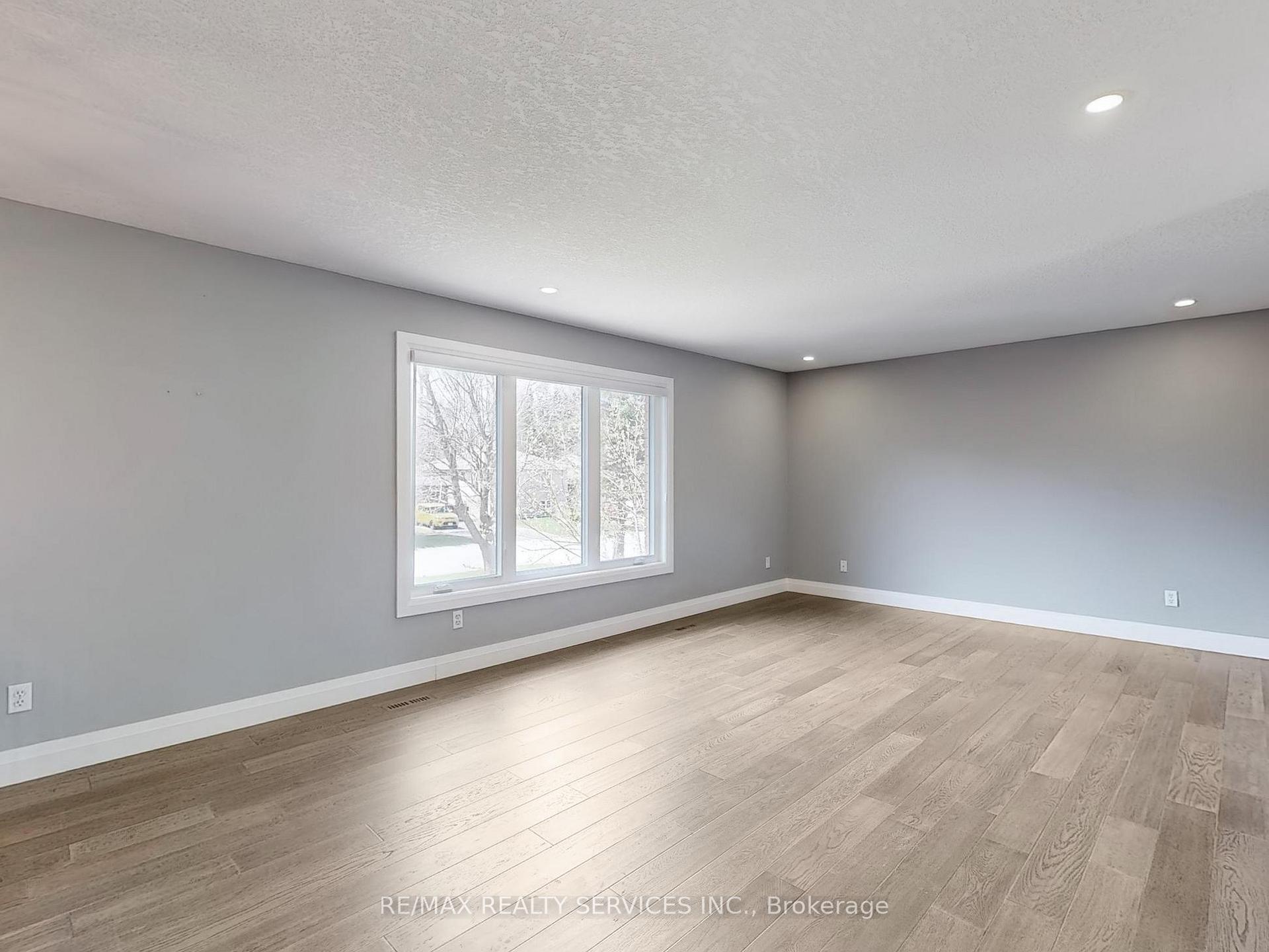 Photo 8 of 35 Innisbrook Drive, Wasaga Beach — HOMEH