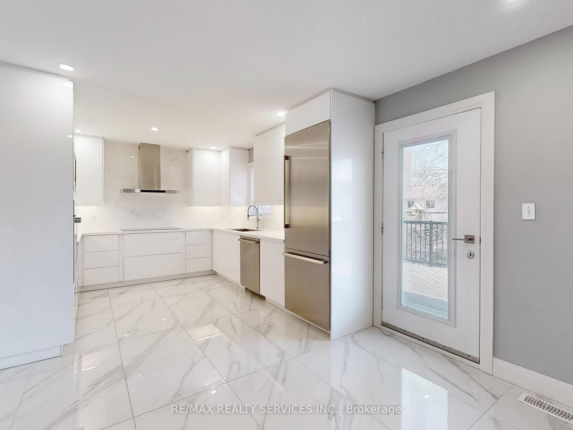 Photo 10 of 35 Innisbrook Drive, Wasaga Beach — HOMEH