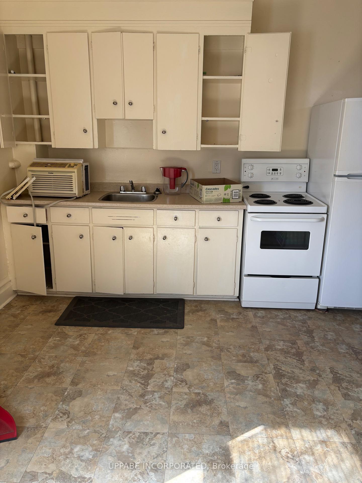 Photo 14 of 228-230 Carruthers Avenue, Ottawa, Hintonburg — HOMEH