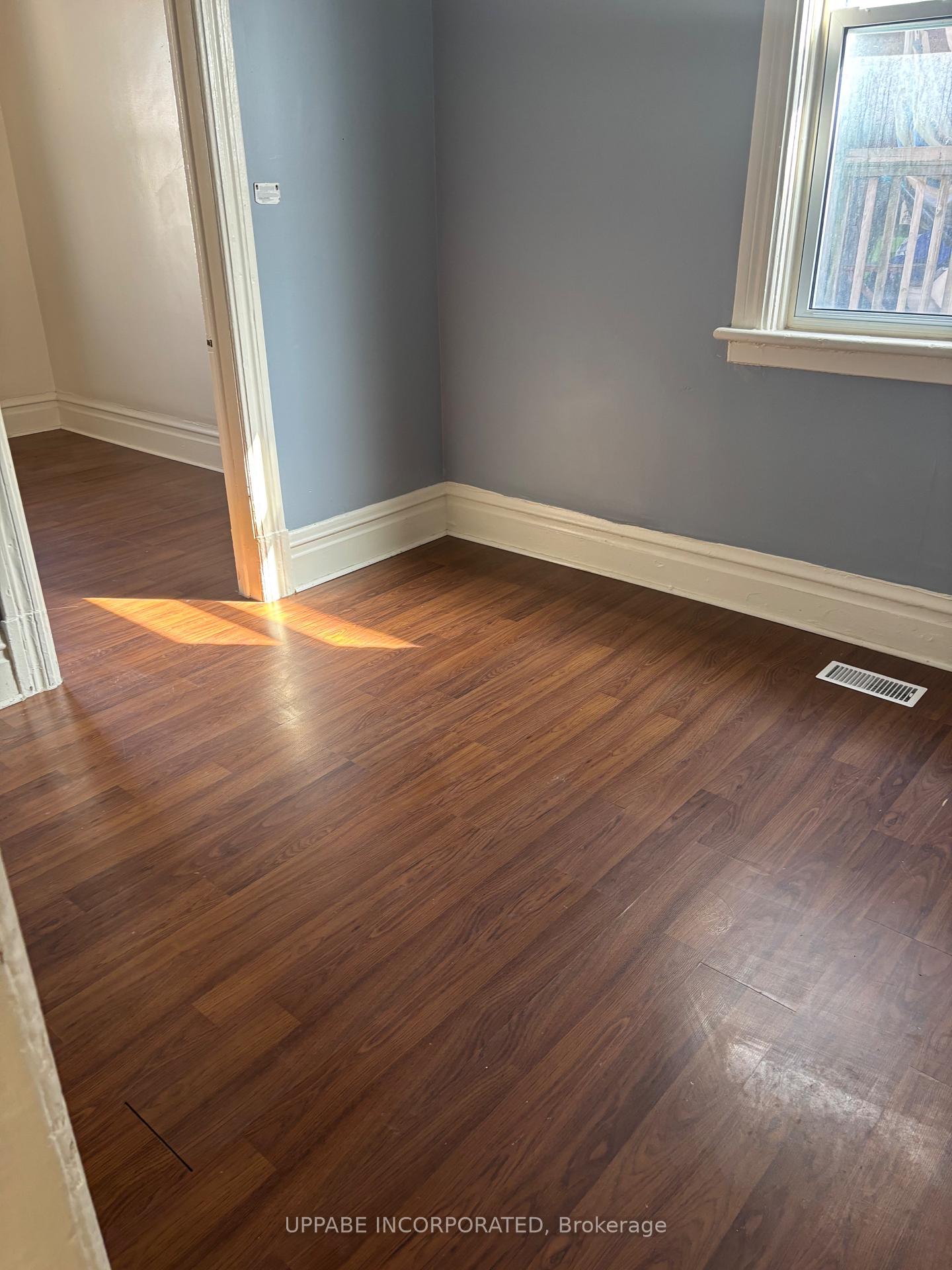 Photo 19 of 228-230 Carruthers Avenue, Ottawa, Hintonburg — HOMEH