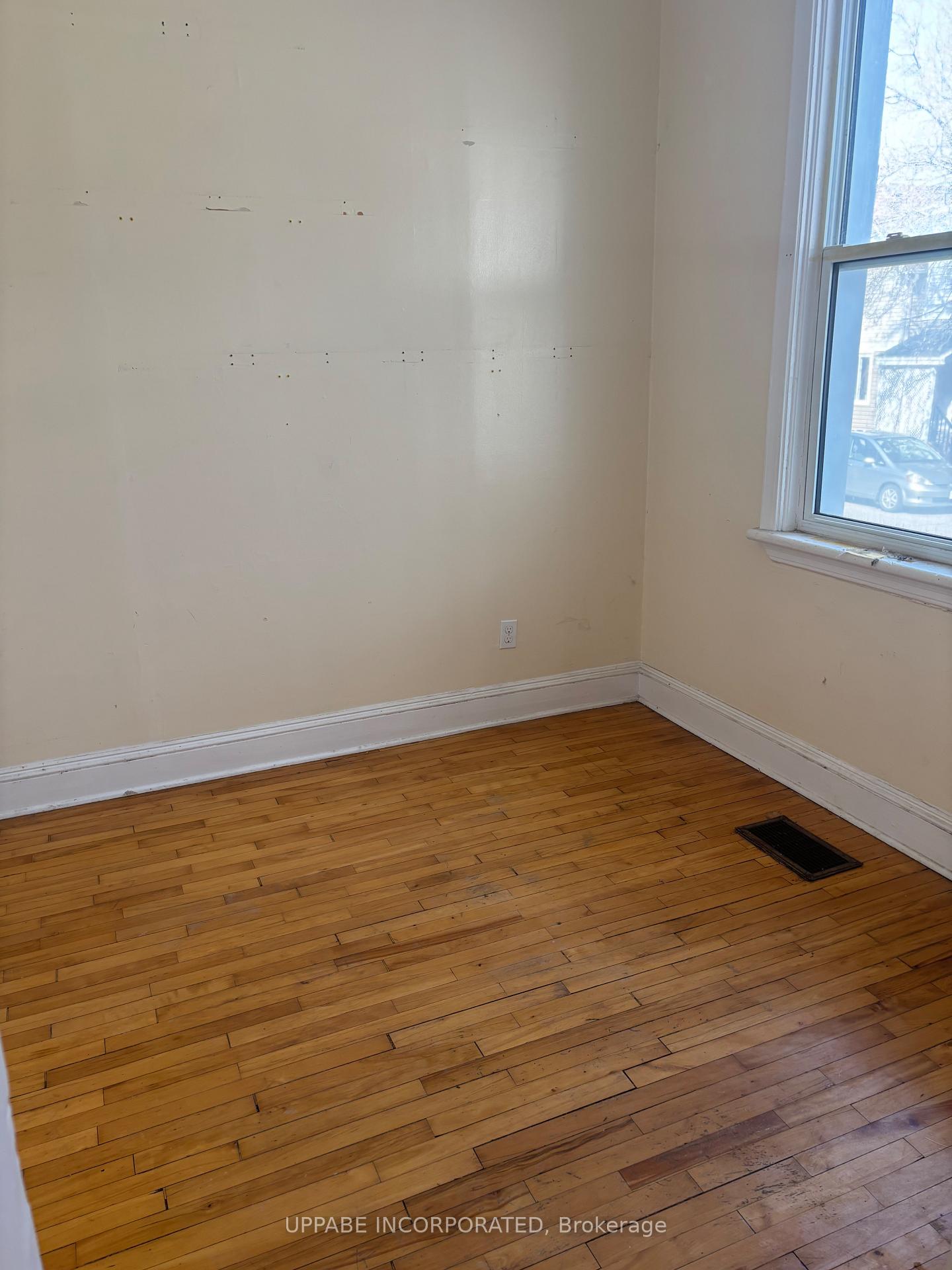 Photo 27 of 228-230 Carruthers Avenue, Ottawa, Hintonburg — HOMEH