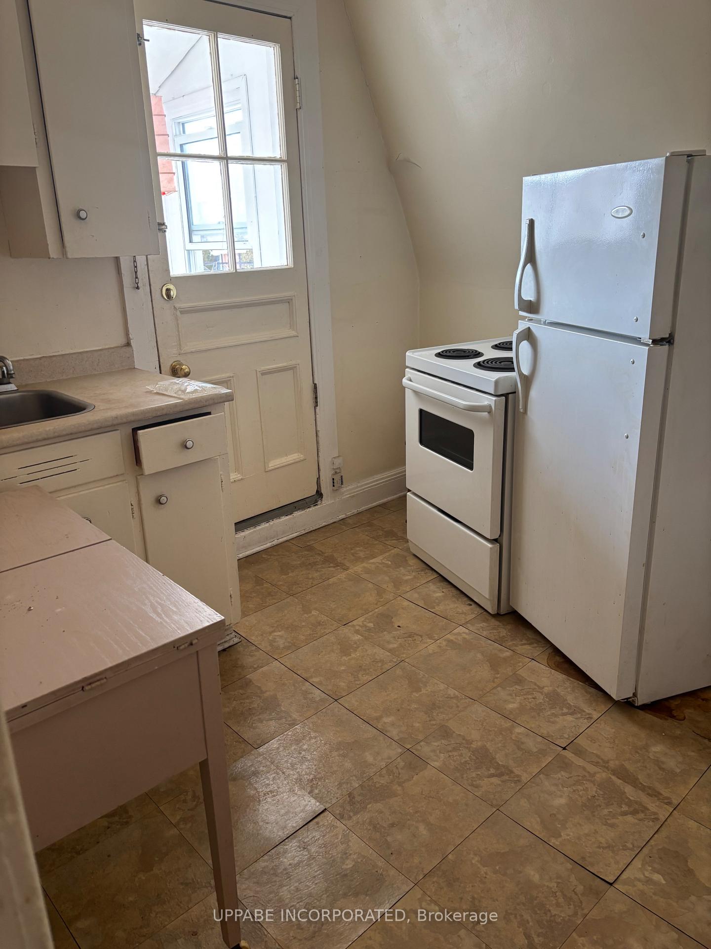 Photo 31 of 228-230 Carruthers Avenue, Ottawa, Hintonburg — HOMEH