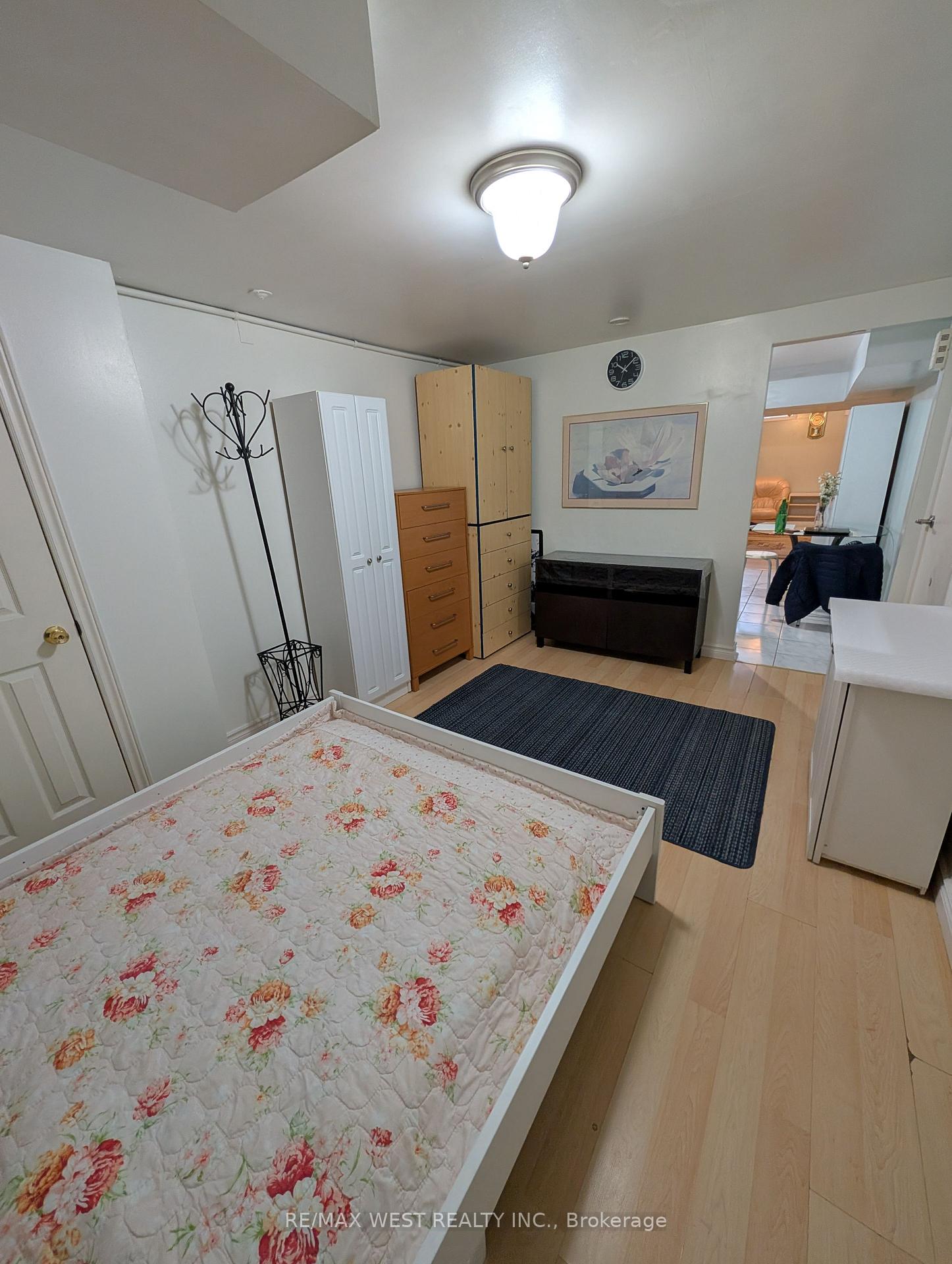 Photo 9 of 14 Thornway Avenue, Vaughan, Brownridge — HOMEH