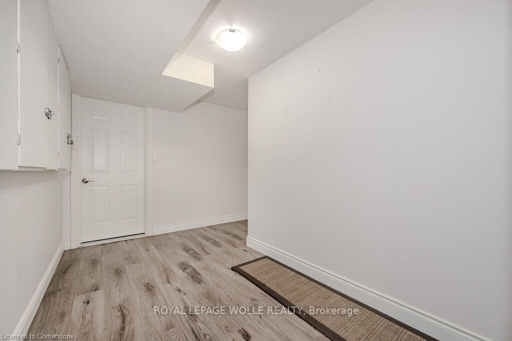 Photo 6 of Unit B, 286 Carriage Way, Waterloo — HOMEH