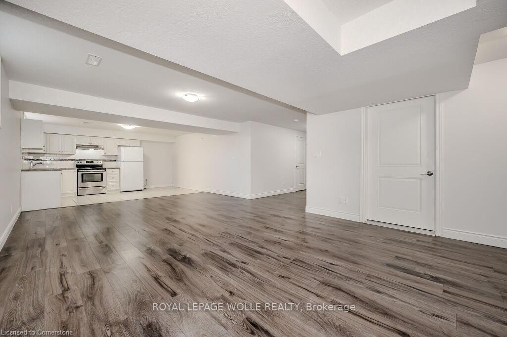 Photo 8 of Unit B, 286 Carriage Way, Waterloo — HOMEH