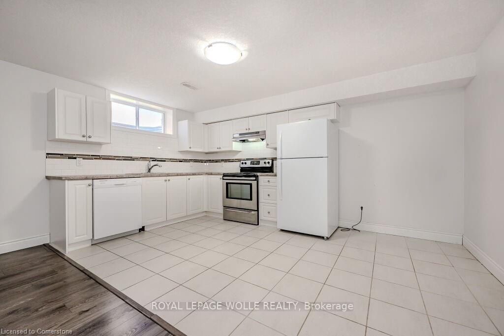 Photo 12 of Unit B, 286 Carriage Way, Waterloo — HOMEH