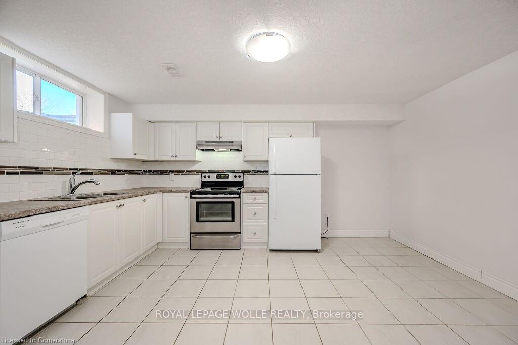 Photo 13 of Unit B, 286 Carriage Way, Waterloo — HOMEH