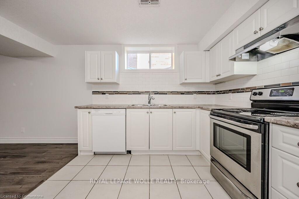 Photo 16 of Unit B, 286 Carriage Way, Waterloo — HOMEH