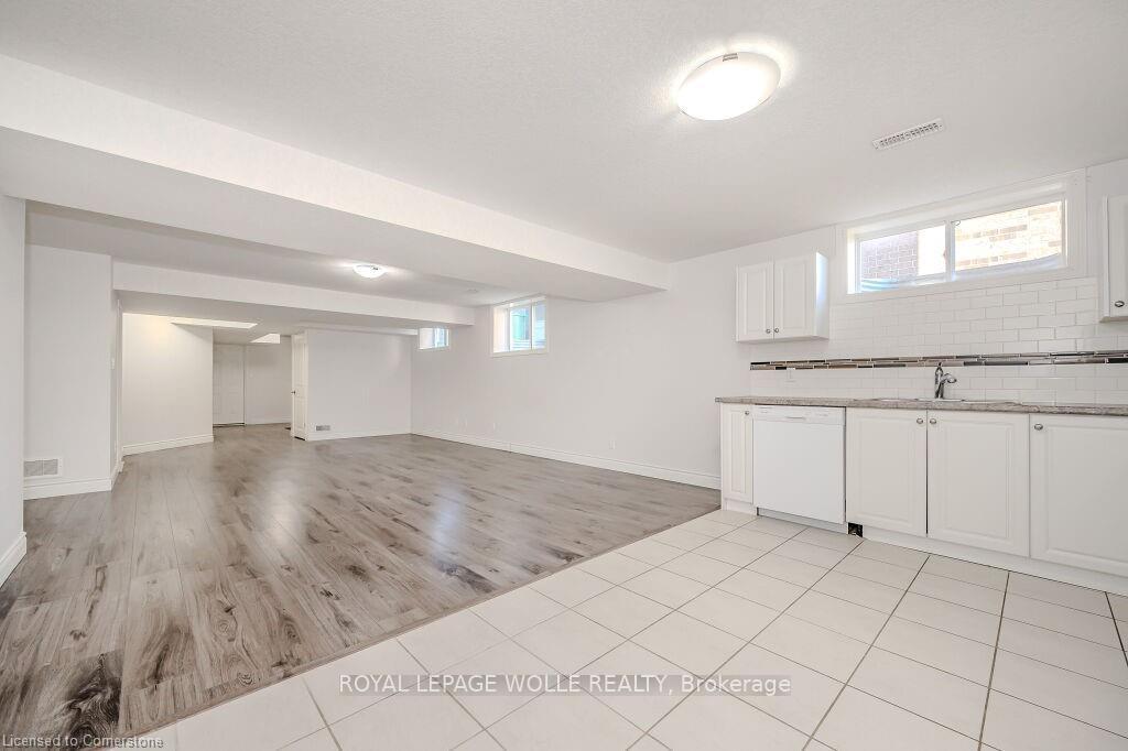 Photo 17 of Unit B, 286 Carriage Way, Waterloo — HOMEH
