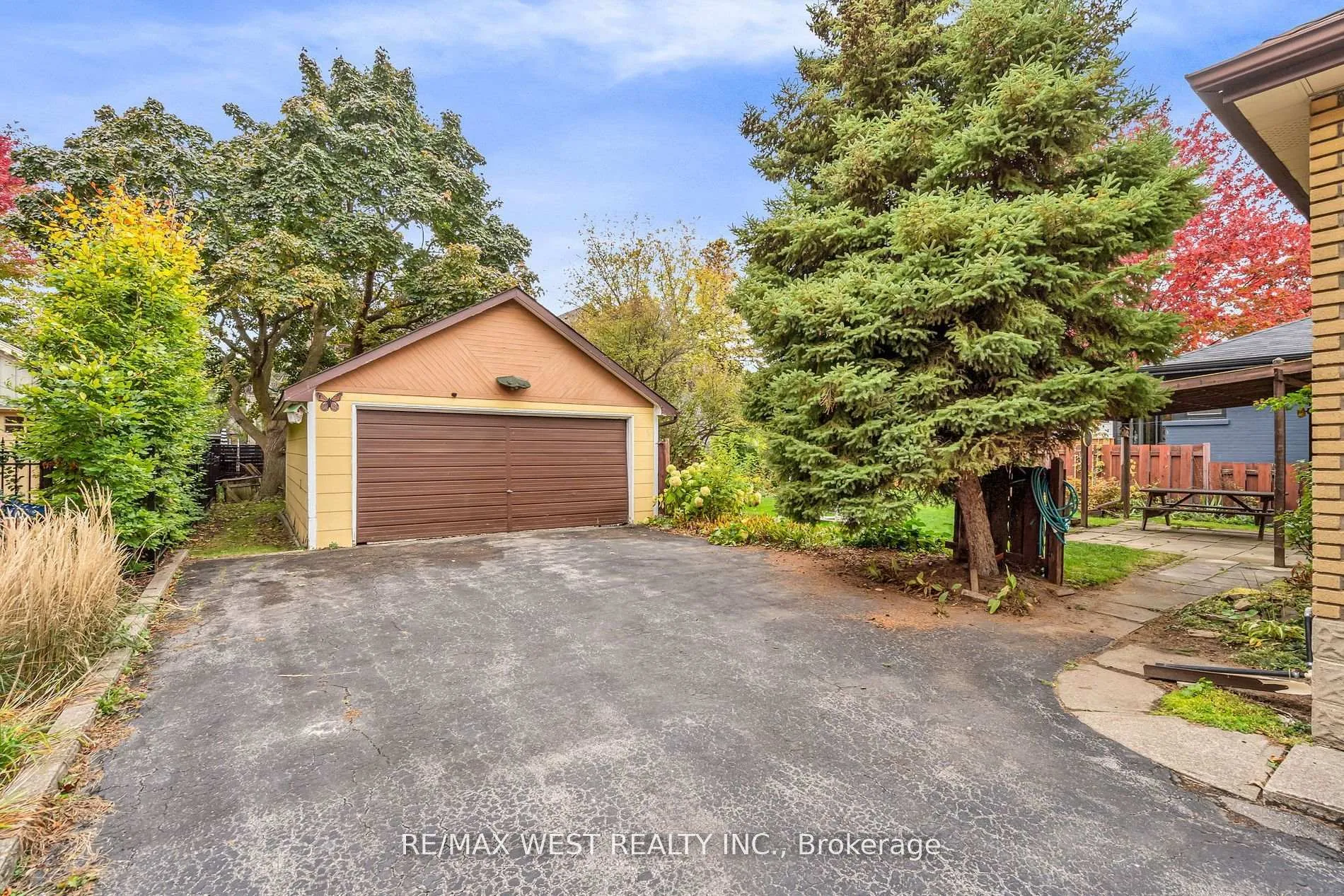 Photo 3 of 90 Napier Street, Vaughan, Kleinburg — HOMEH
