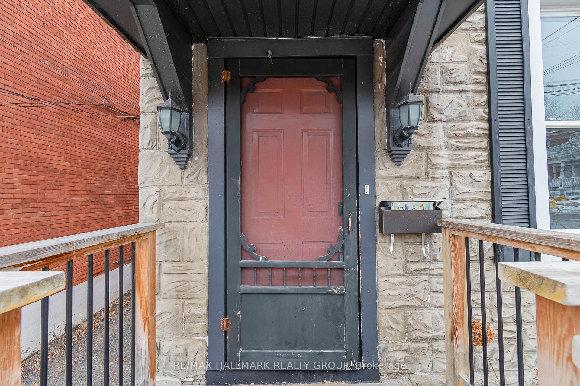 Photo 3 of 243 Booth Street, Ottawa, West Centre Town — HOMEH