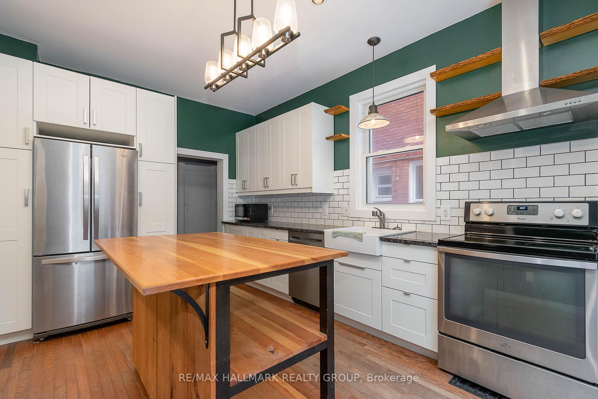 Photo 11 of 243 Booth Street, Ottawa, West Centre Town — HOMEH