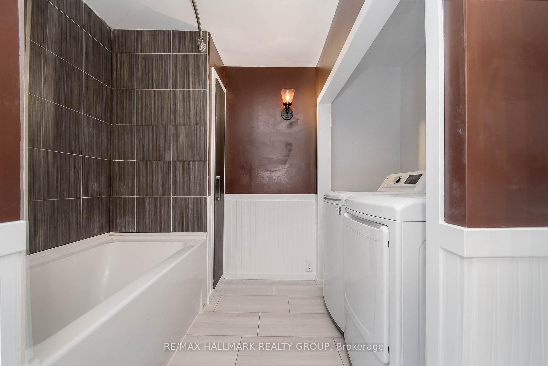 Photo 18 of 243 Booth Street, Ottawa, West Centre Town — HOMEH
