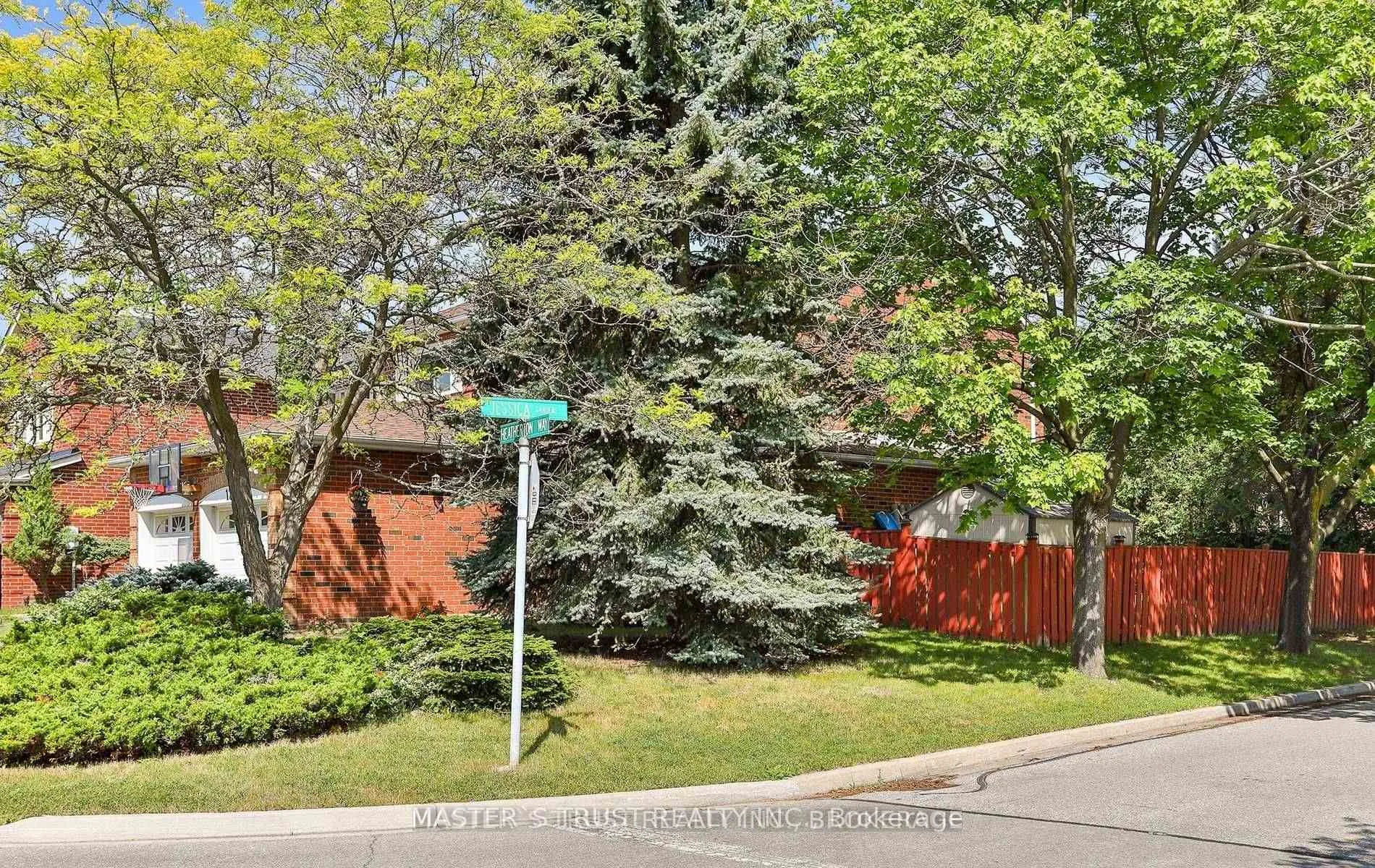Photo 2 of 124 Heatherton Way, Vaughan, Crestwood-Springfarm-Yorkhill — HOMEH