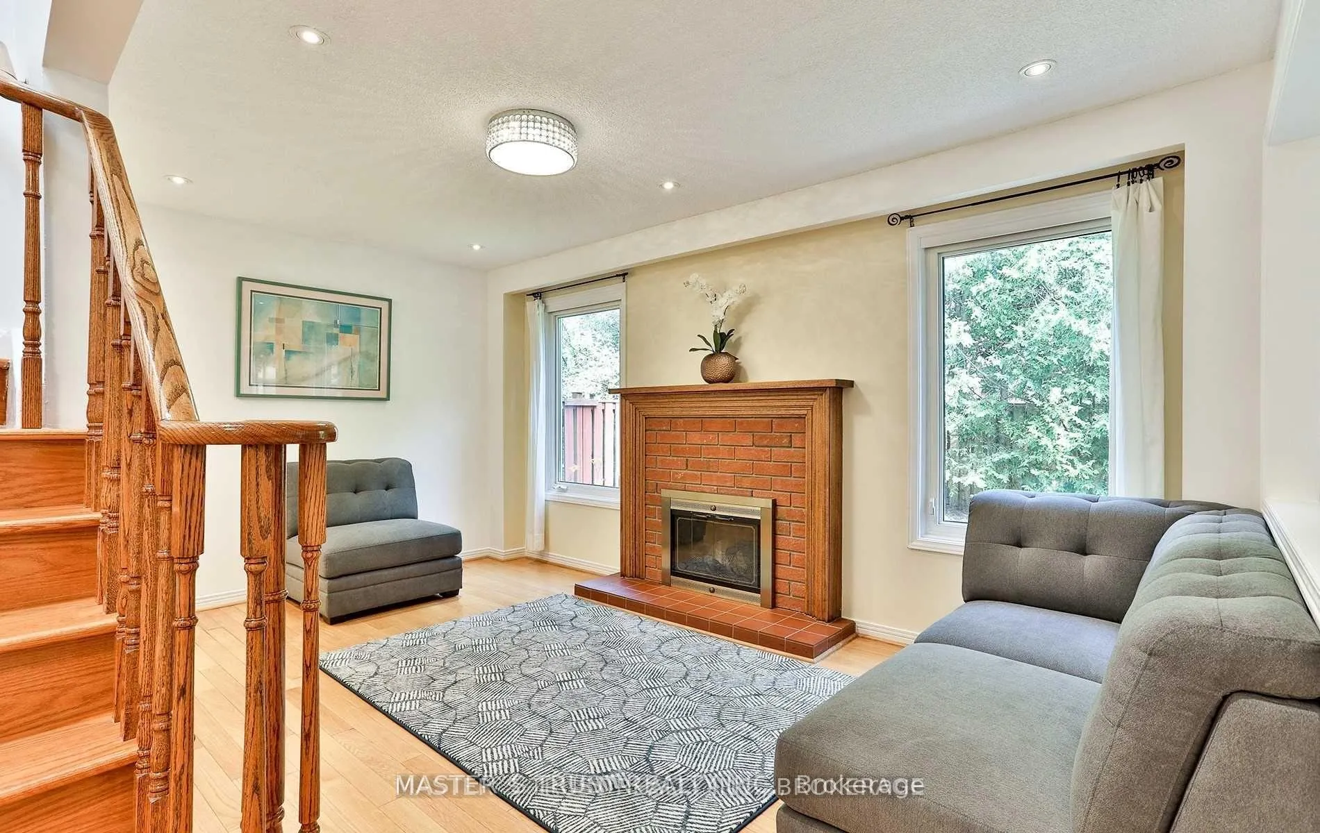 Photo 7 of 124 Heatherton Way, Vaughan, Crestwood-Springfarm-Yorkhill — HOMEH