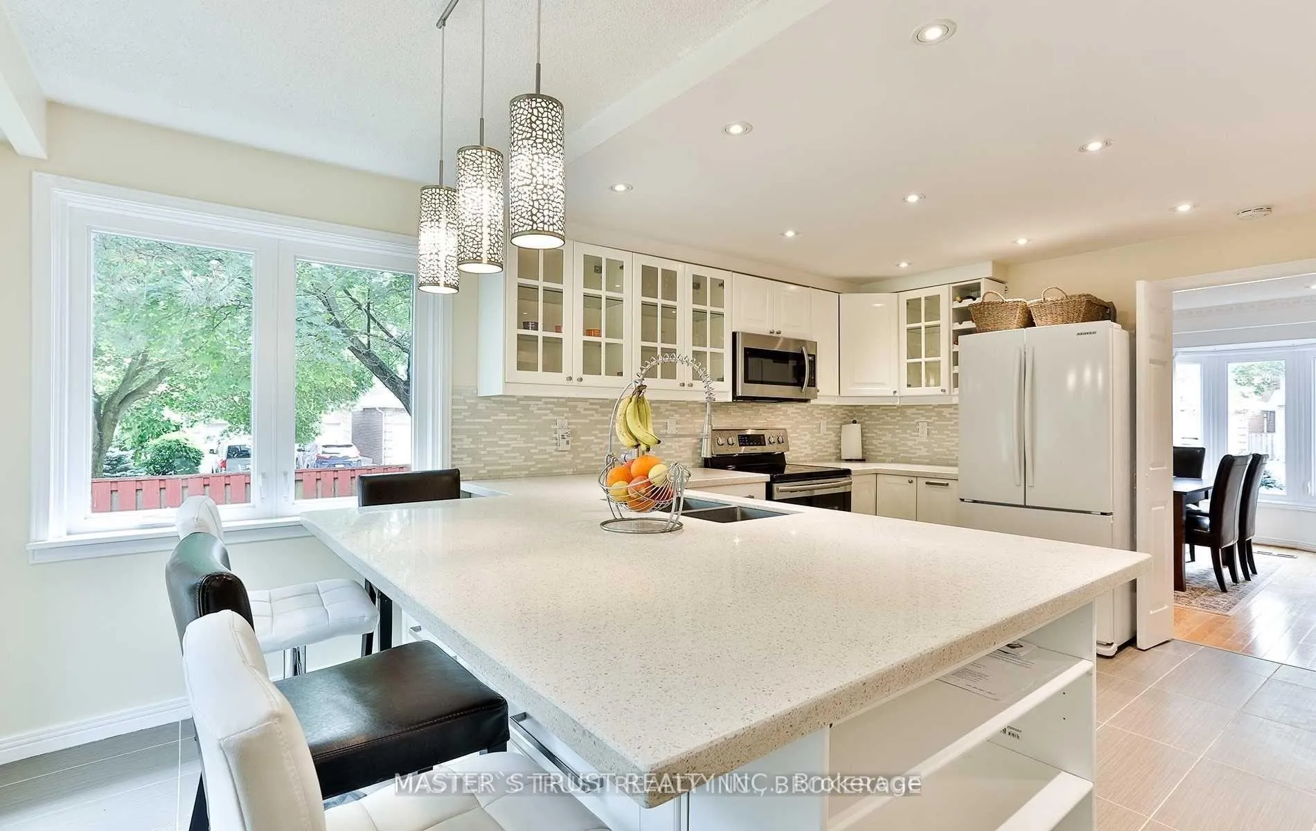 Photo 10 of 124 Heatherton Way, Vaughan, Crestwood-Springfarm-Yorkhill — HOMEH