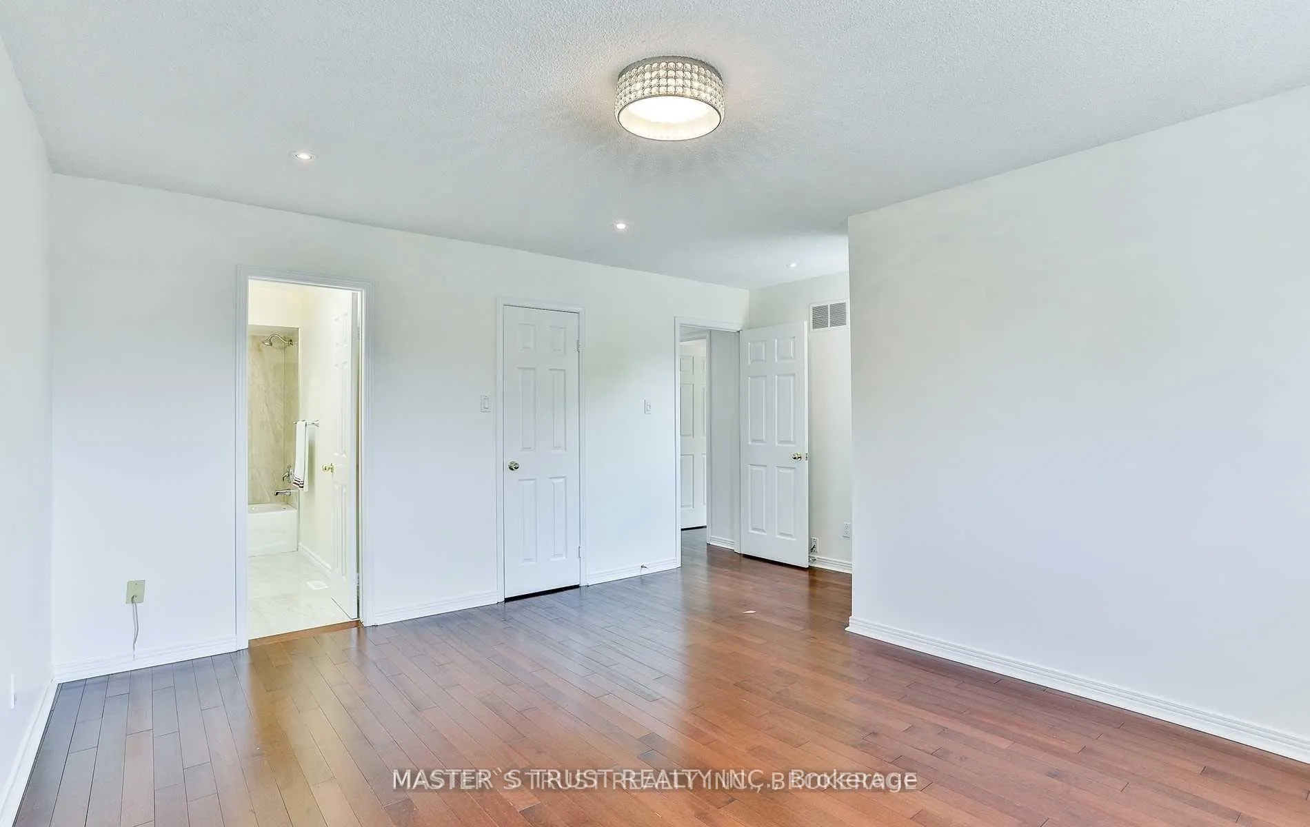 Photo 13 of 124 Heatherton Way, Vaughan, Crestwood-Springfarm-Yorkhill — HOMEH