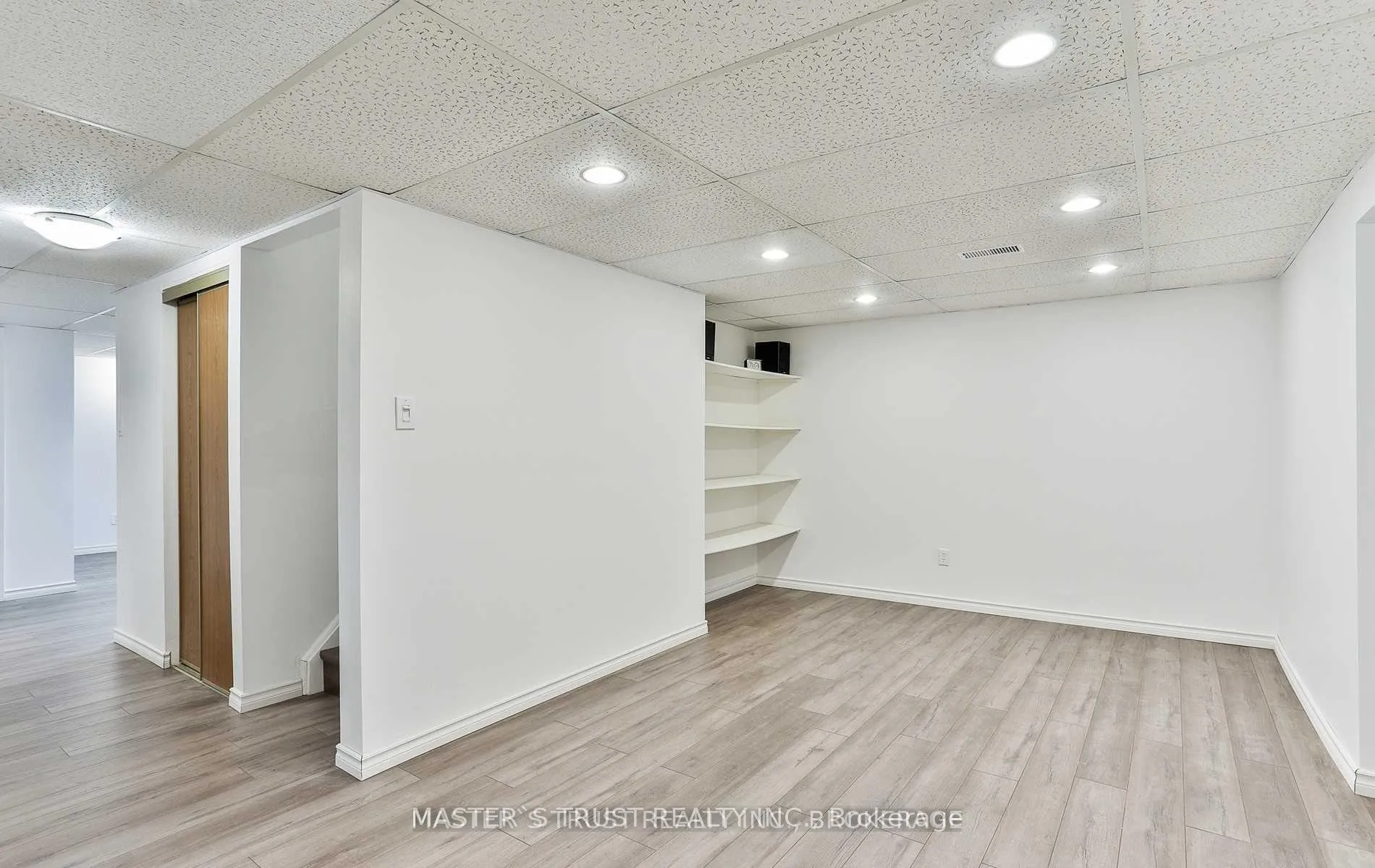 Photo 18 of 124 Heatherton Way, Vaughan, Crestwood-Springfarm-Yorkhill — HOMEH