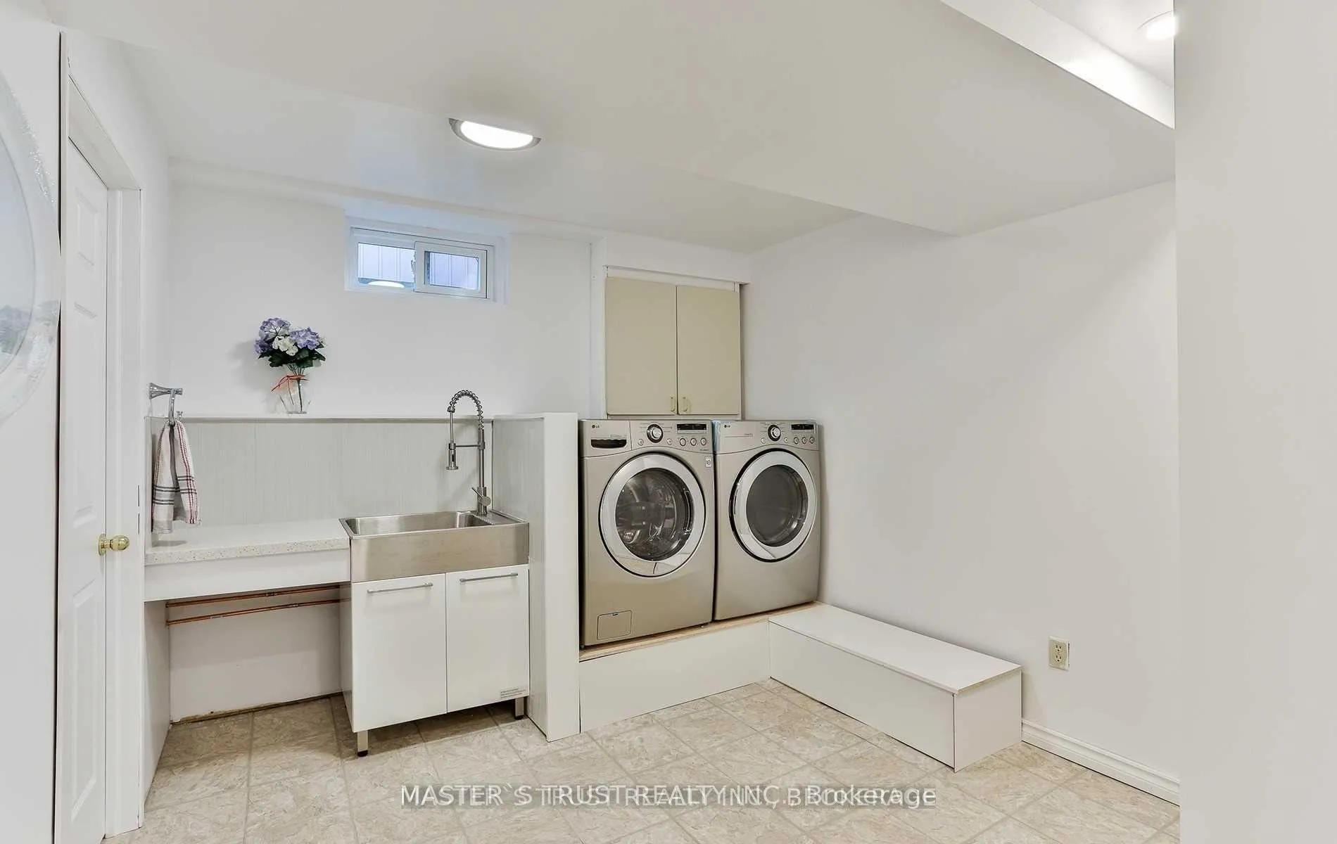 Photo 19 of 124 Heatherton Way, Vaughan, Crestwood-Springfarm-Yorkhill — HOMEH