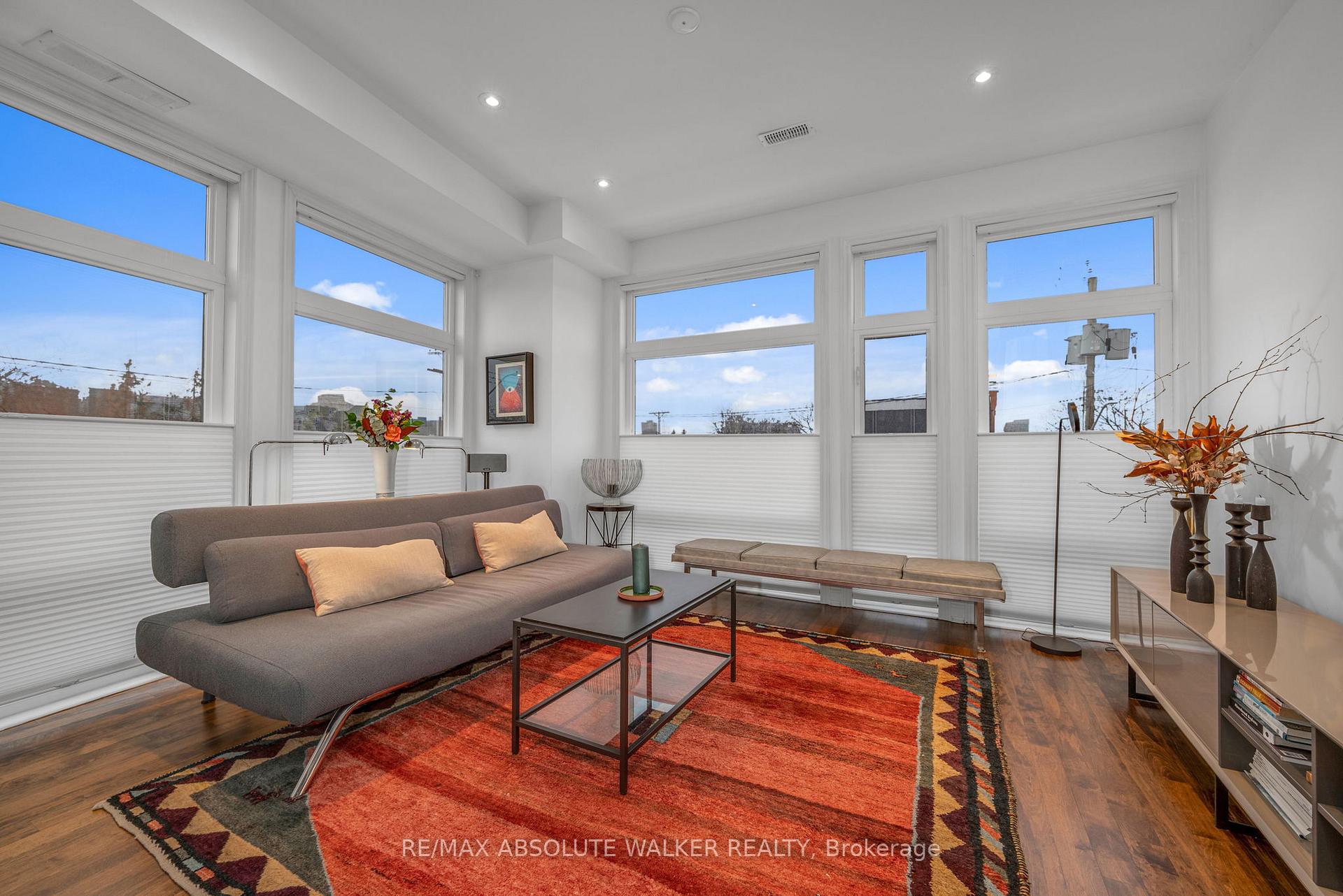 Photo 4 of Unit B, 744 Gladstone Avenue, Ottawa, West Centre Town — HOMEH