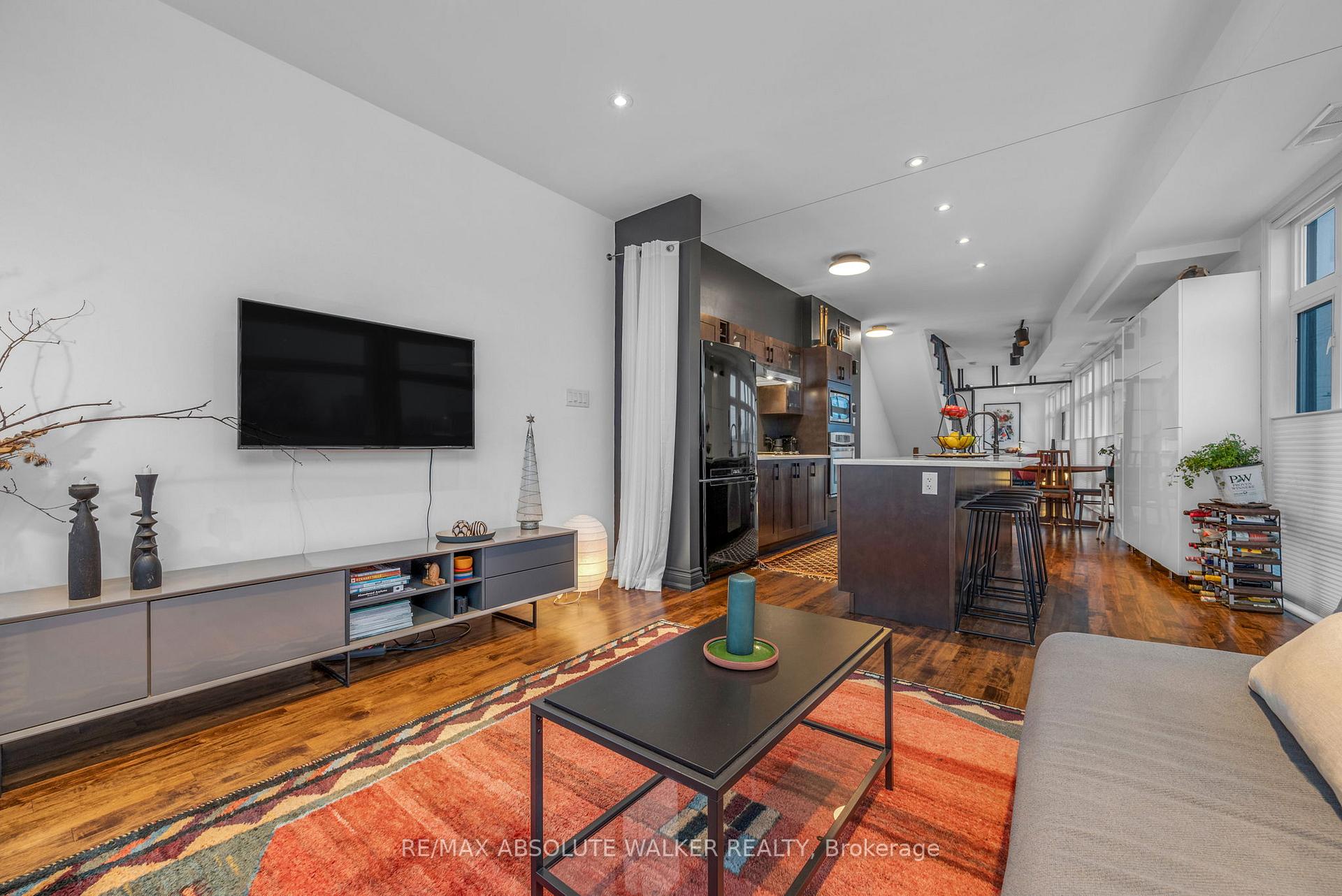 Photo 6 of Unit B, 744 Gladstone Avenue, Ottawa, West Centre Town — HOMEH